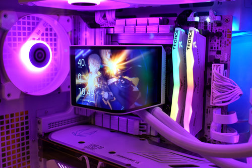 PC para IA con iluminación RGB - case con pantalla / AI PC with RGB lighting